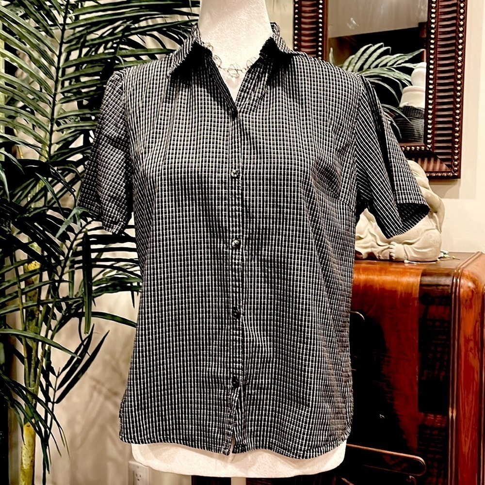 Geoffrey Beene Sport black/cream S short sleeve button up shirt with chest  dart